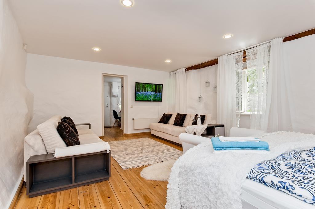 Old Town Central Apartment تالين المظهر الخارجي الصورة