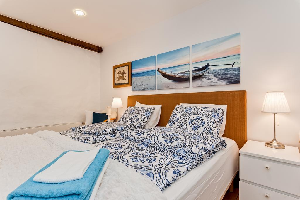 Old Town Central Apartment تالين المظهر الخارجي الصورة