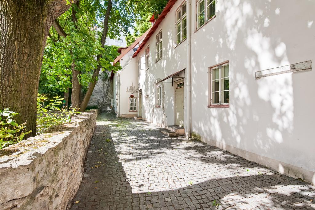 Old Town Central Apartment تالين المظهر الخارجي الصورة
