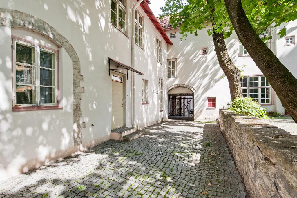 Old Town Central Apartment تالين المظهر الخارجي الصورة