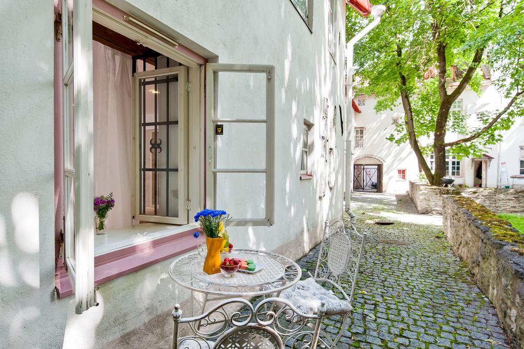 Old Town Central Apartment تالين المظهر الخارجي الصورة