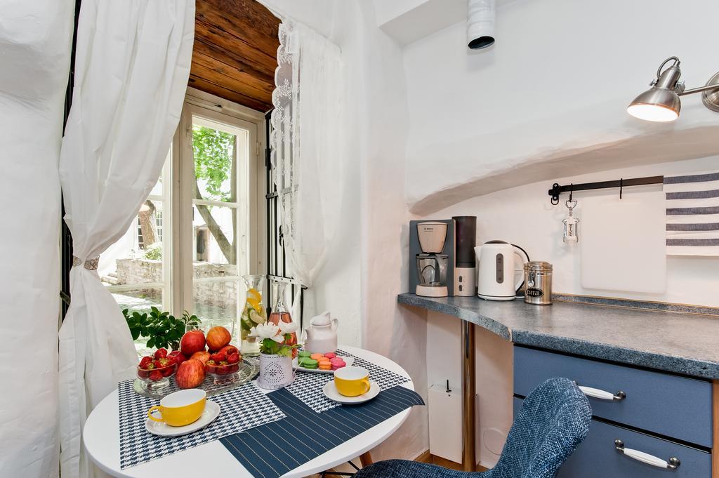 Old Town Central Apartment تالين المظهر الخارجي الصورة