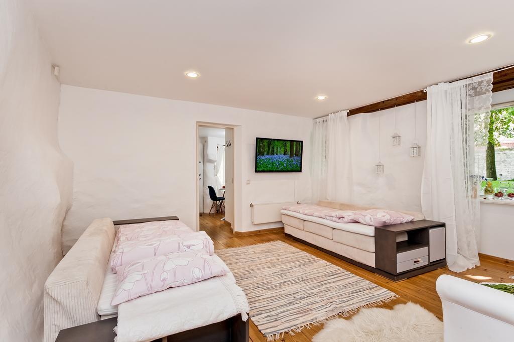 Old Town Central Apartment تالين المظهر الخارجي الصورة